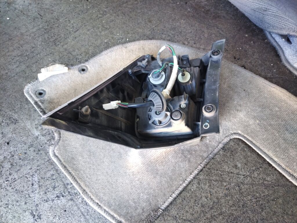 Стоп на Honda Freed Hybrid GP3 D102, Левое расположение