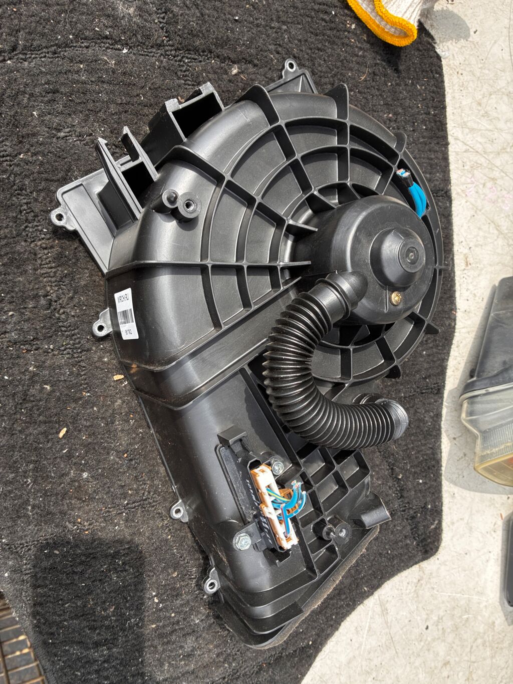 Мотор печки на Nissan Tino V10 27200-4U000