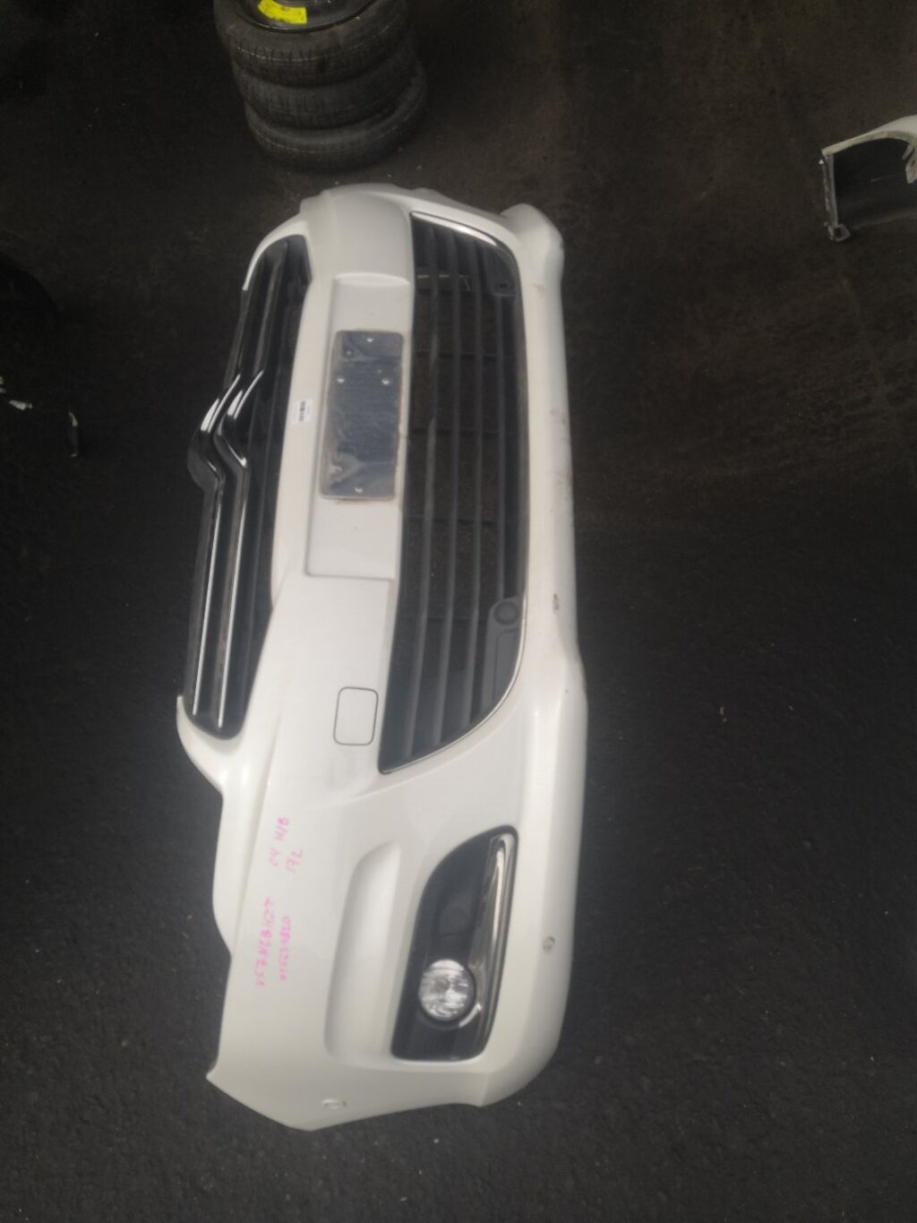 Бампер на Citroen C4 VF7N, Переднее расположение