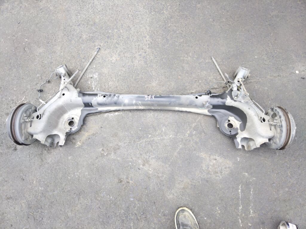 Балка подвески на Honda N-Box JF1 S07A, Заднее расположение