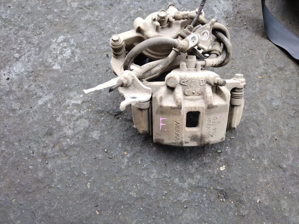 Суппорт на Honda Fit Hybrid GP1 LDA, Переднее расположение