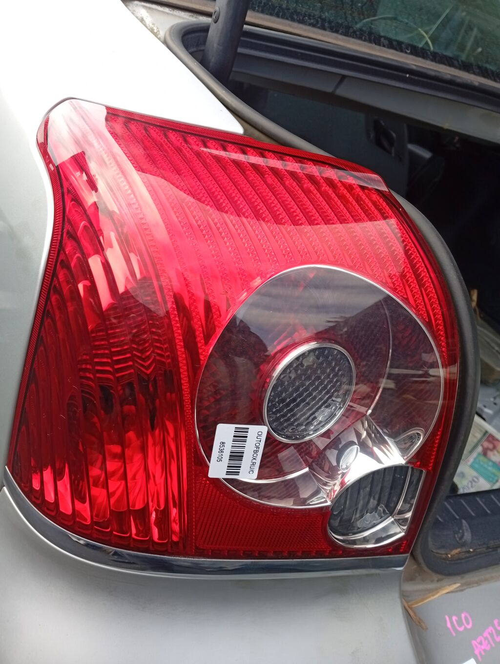 Стоп на Toyota Avensis AZT250 35-110, Правое расположение