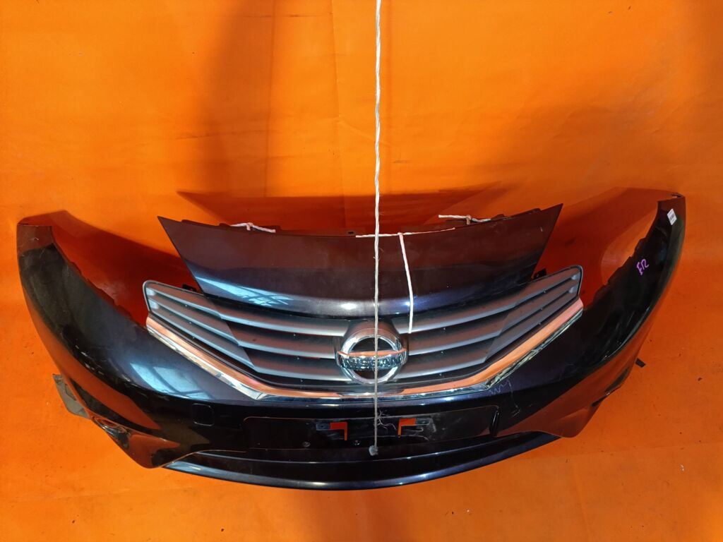 Бампер на Nissan Note E12, Переднее расположение