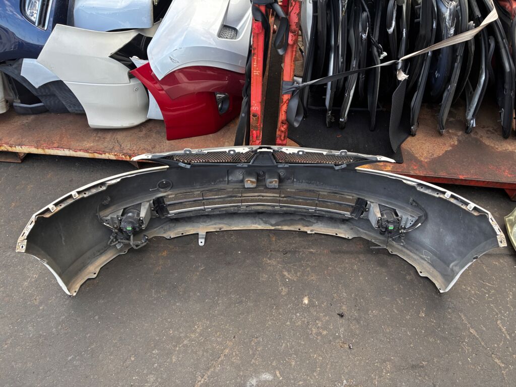 Бампер на Mitsubishi Grandis NA4W 1714, Переднее расположение