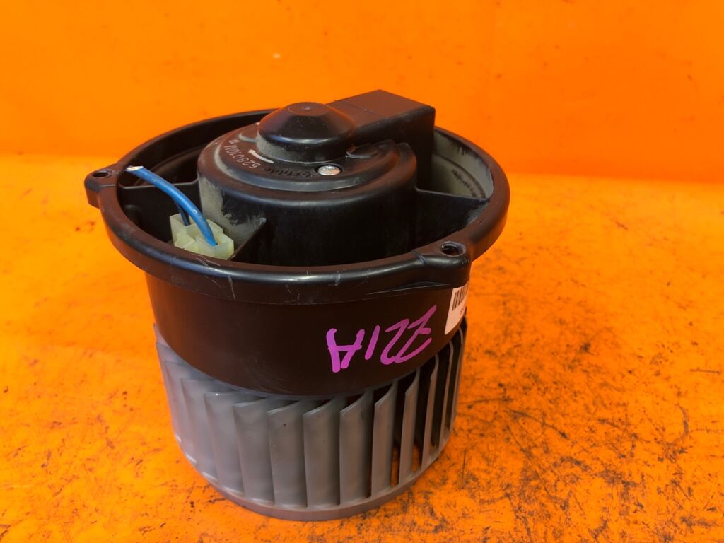 Мотор печки на Mitsubishi Colt Z21A MN140153