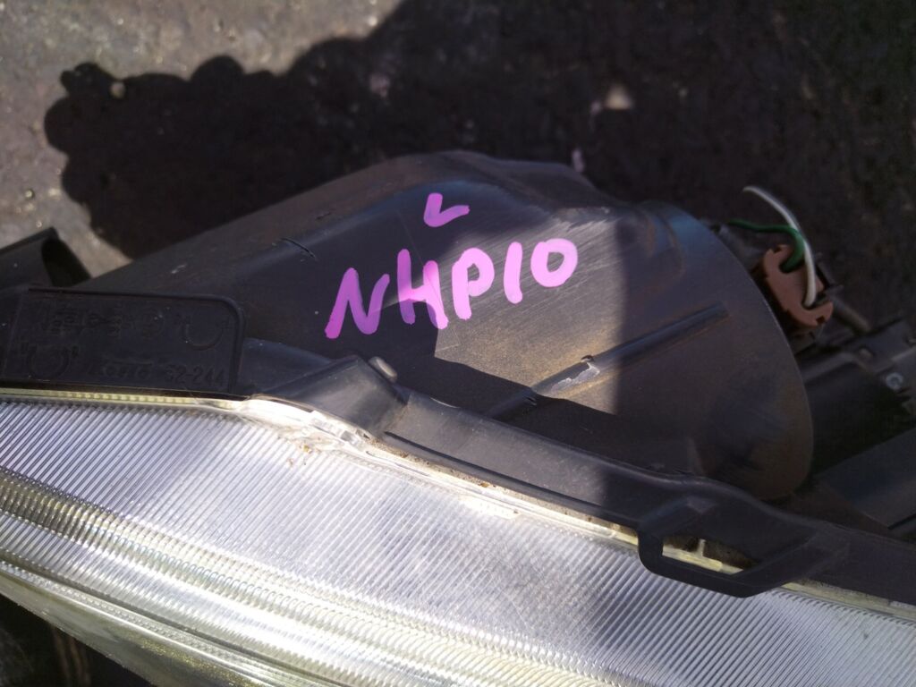 Фара на Toyota Aqua NHP10 52-244, Левое расположение