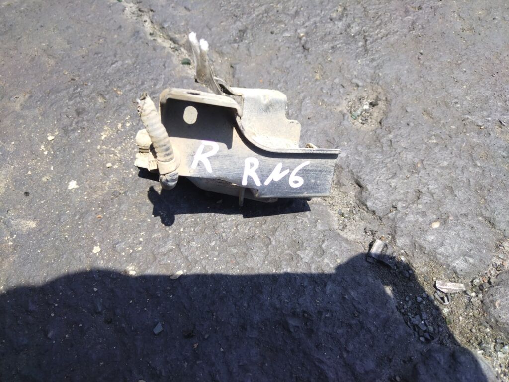 Датчик регулировки наклона фар на Honda Stream RN6, Заднее расположение