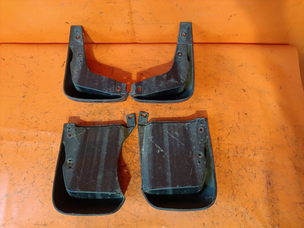 Брызговик на Honda Stream RN4