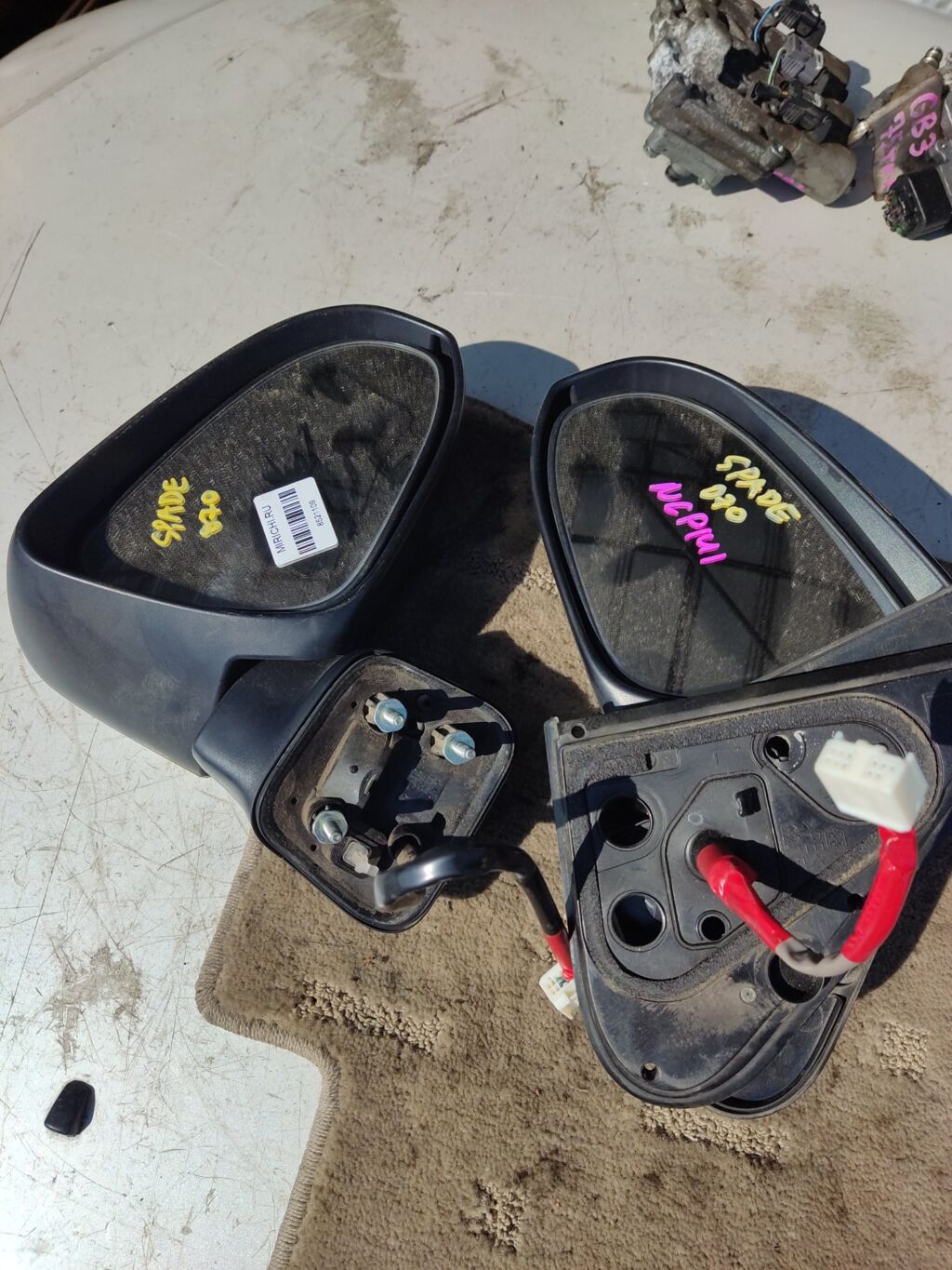 Зеркало двери боковой на Toyota Spade NCP141