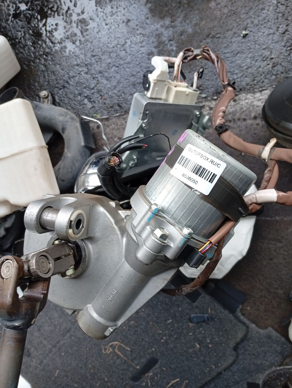 Рулевая колонка на Toyota Noah ZRR70G