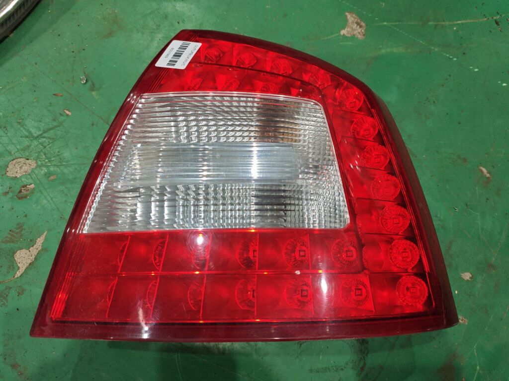 Стоп на Skoda Octavia A5 1Z 220-20048 1ZD945096A, Правое расположение