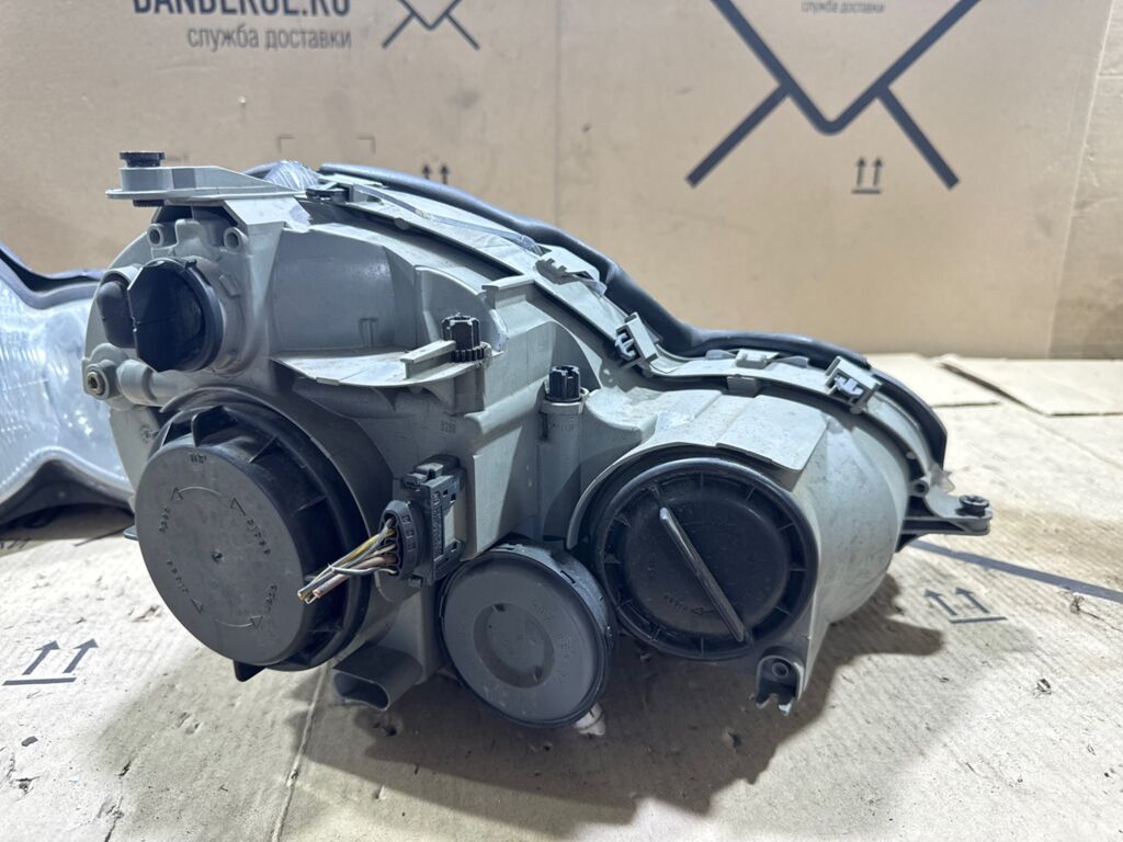 Фара на Mercedes-Benz C-Class CL203.746 A2038200861/A2038200761