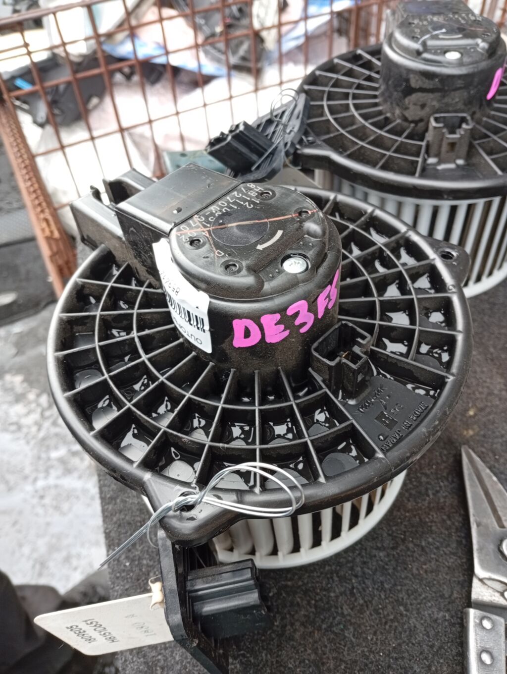 Мотор печки на Mazda Demio DE3FS