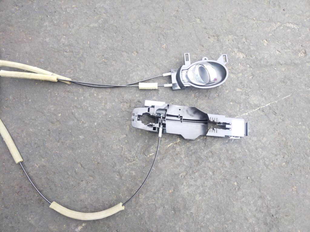 Замок двери на Nissan Note E12, Переднее Правое расположение