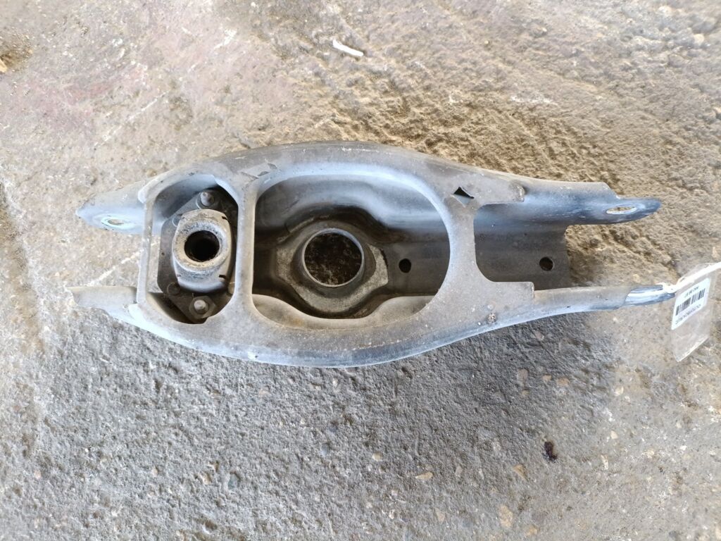 Рычаг 33326772899 на Bmw 3-Series E90-VA76 N46B20BA Фото 2