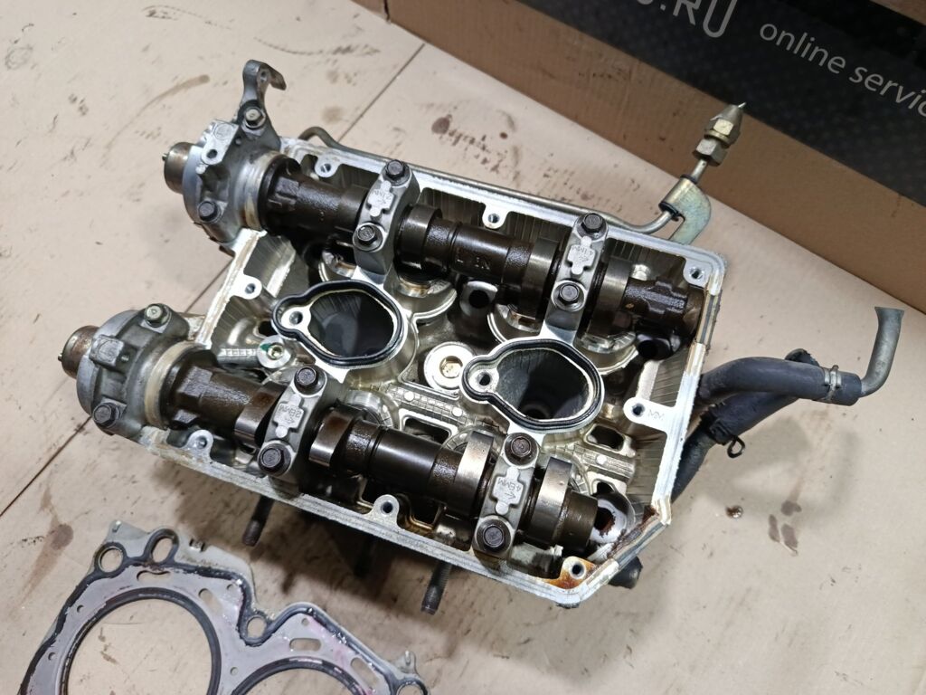 Головка блока цилиндров на Subaru Legacy Wagon BH5 EJ206 Фото 7