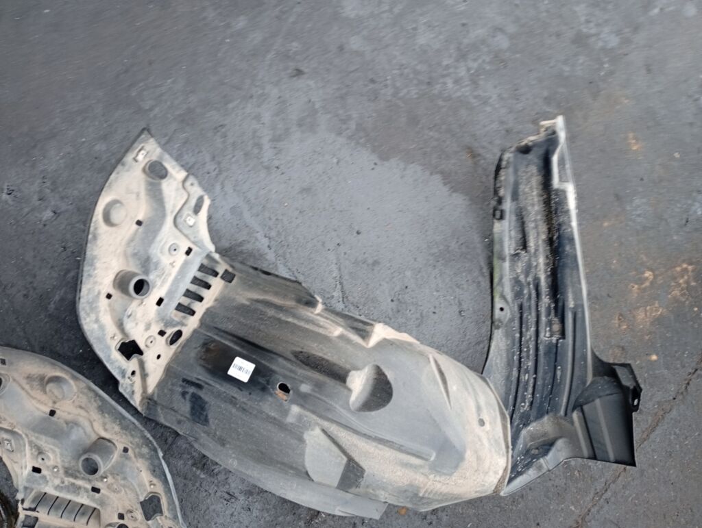 Подкрылок на Honda Fit Shuttle Hybrid GP2 Фото 2