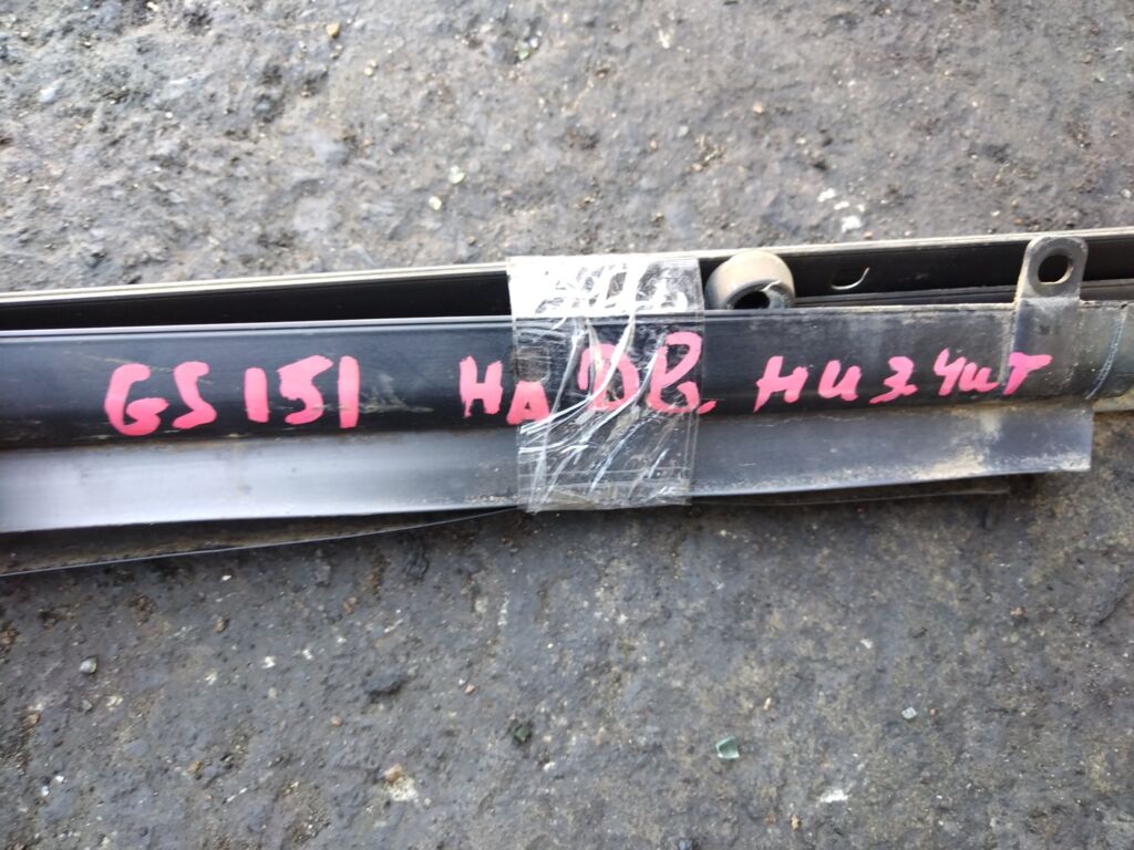 Молдинг на дверь на Toyota Crown GS151