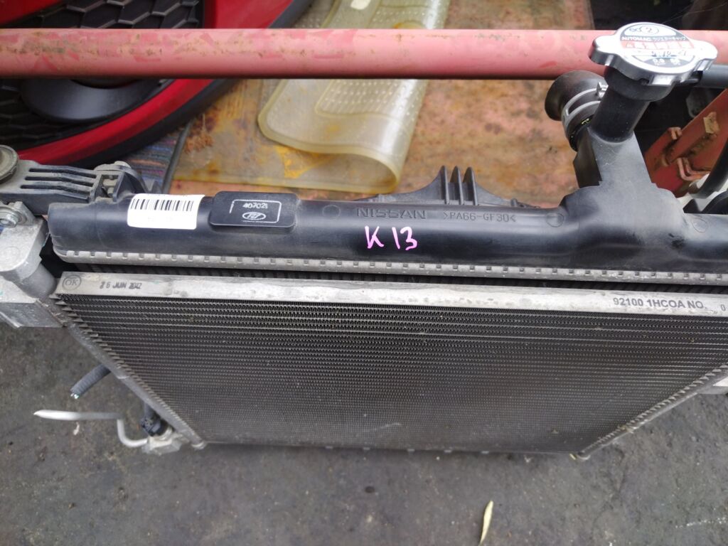 Радиатор ДВС на Nissan March K13 HR12DE