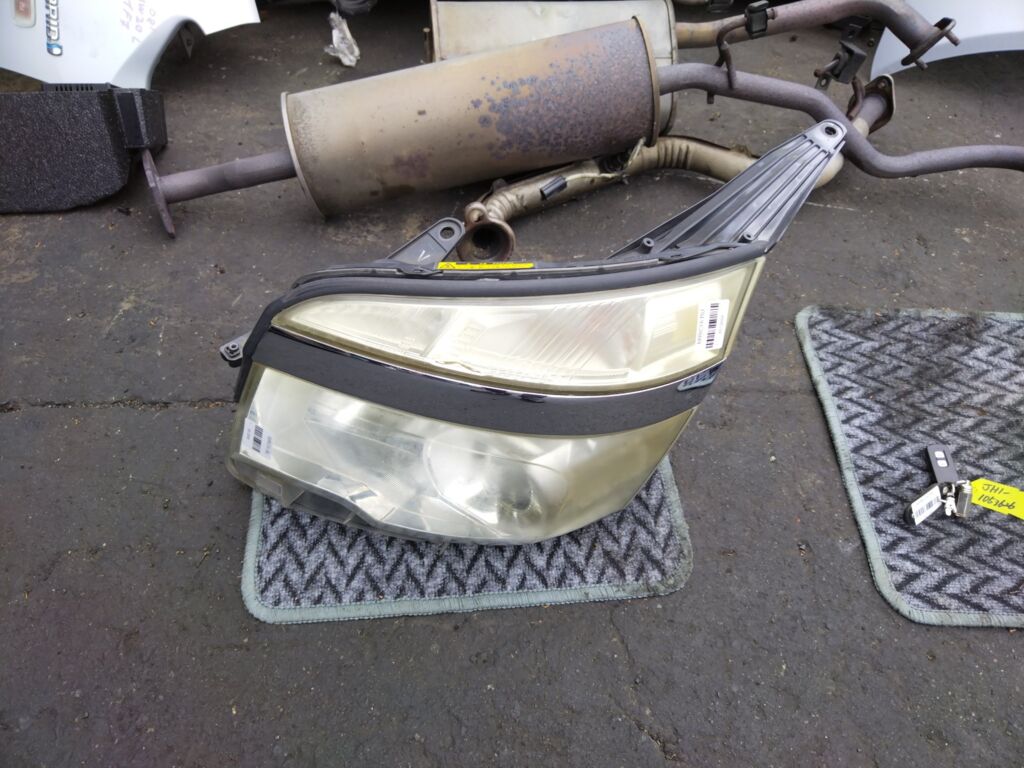 Фара на Toyota Voxy ZRR70G 28-226, Левое расположение