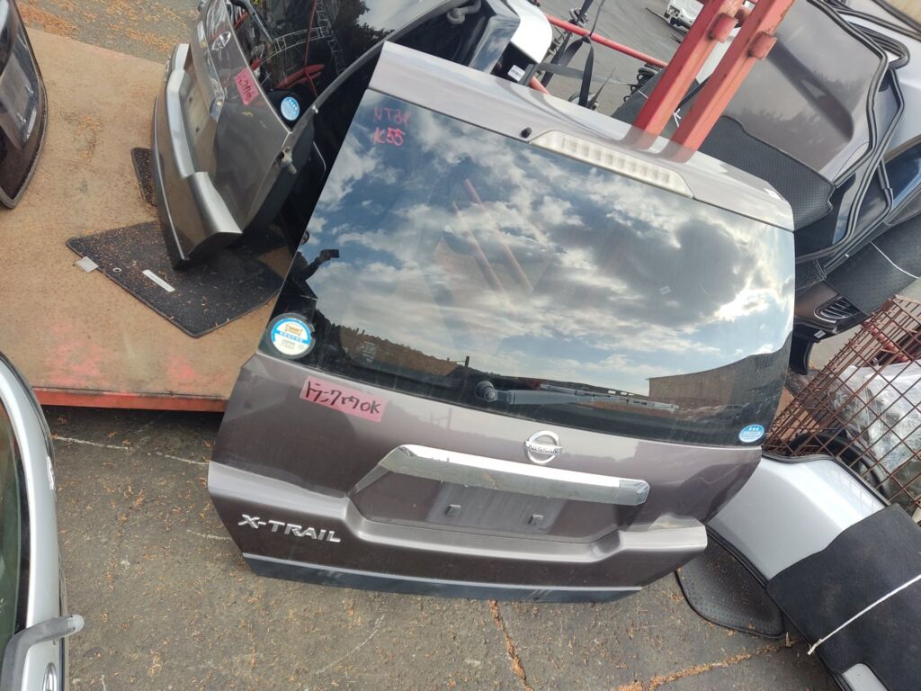 Дверь задняя на Nissan X-Trail NT31