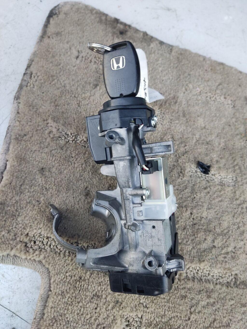 Замок зажигания на Honda Stepwgn RG1