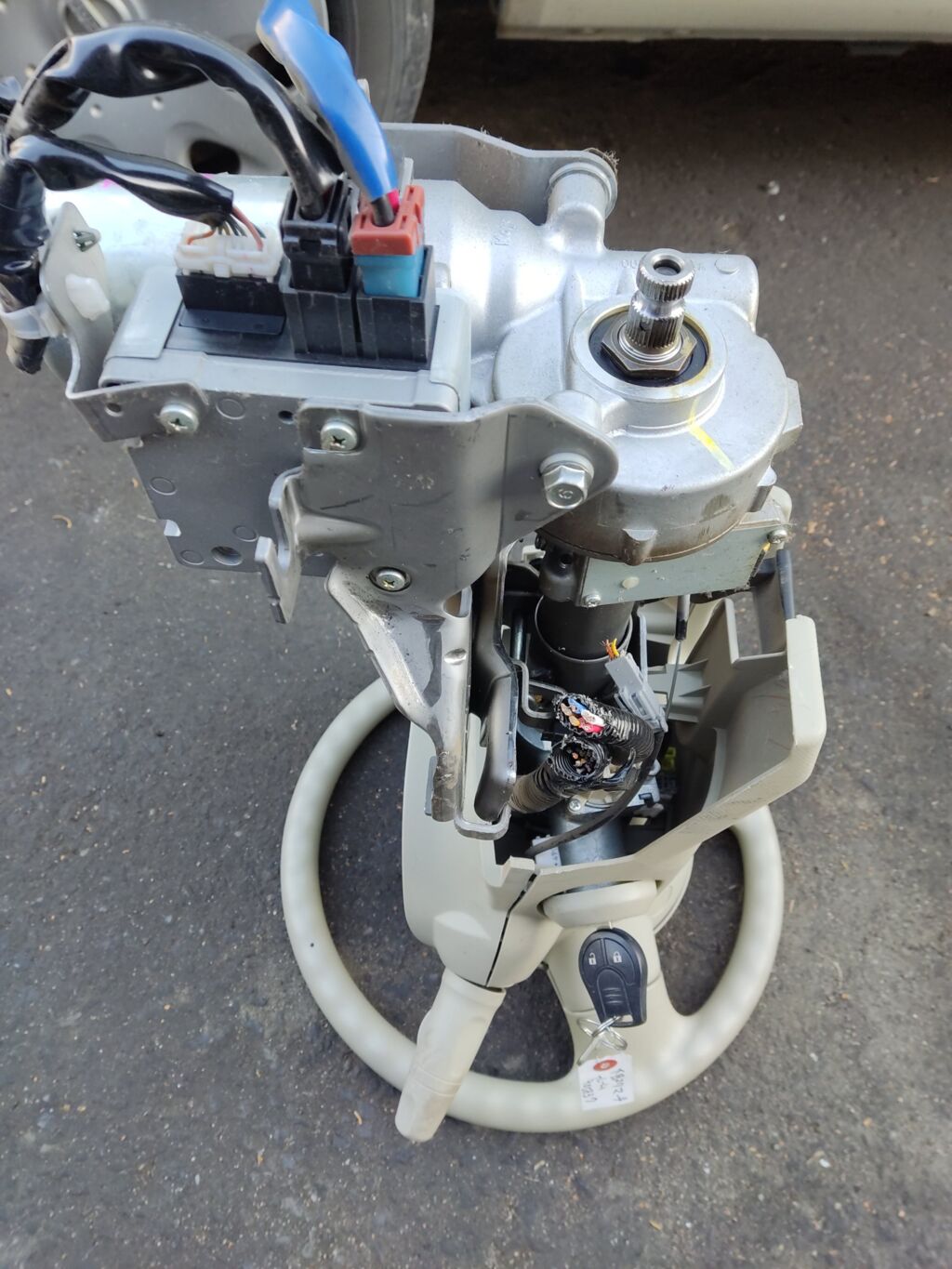 Рулевая колонка на Nissan March AK12