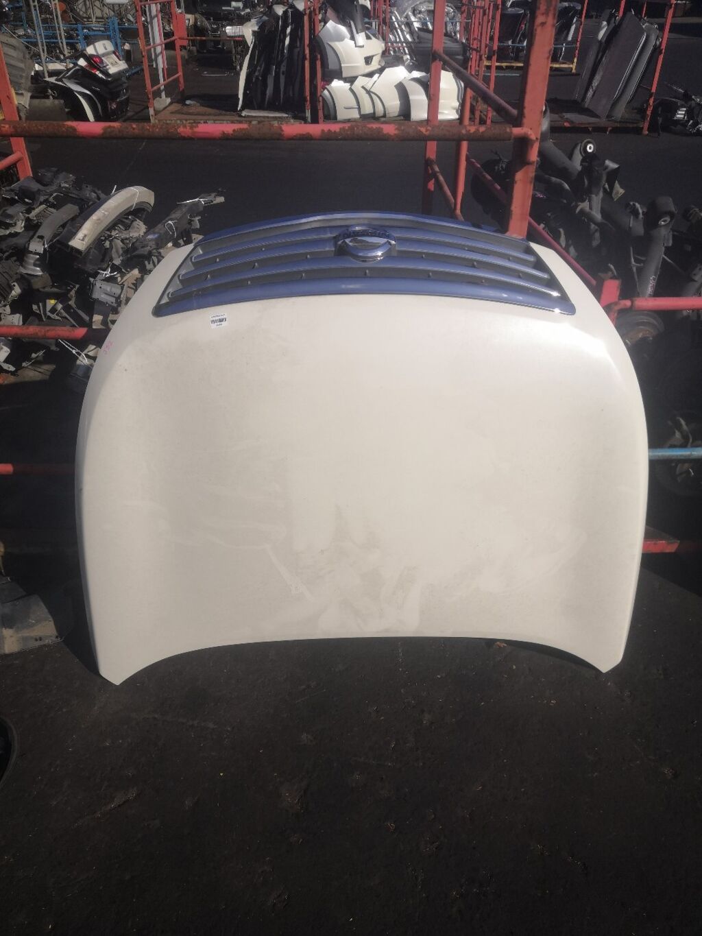 Капот на Nissan Teana J32