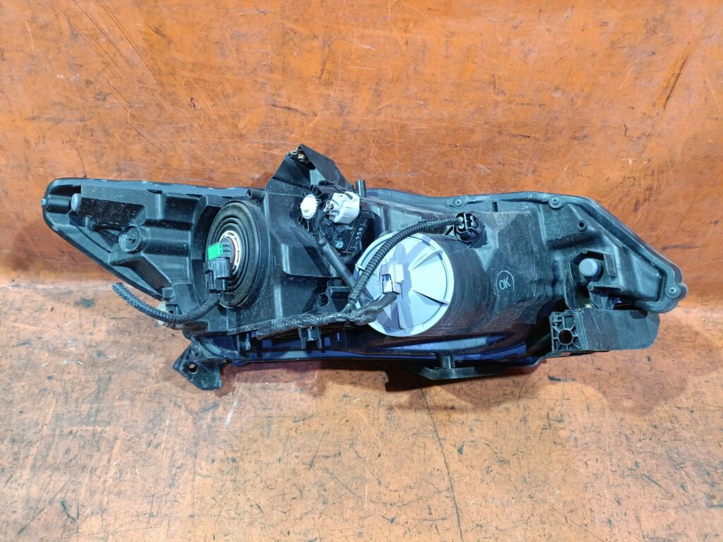 Фара на Honda Insight ZE2 100-22877 217-1171L-EM7  33150-TM8-J01, Левое расположение