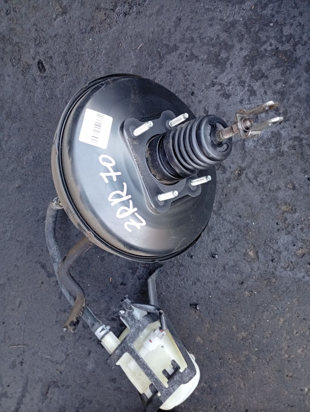 Главный тормозной цилиндр на Toyota Noah ZRR70G 3ZR-FAE