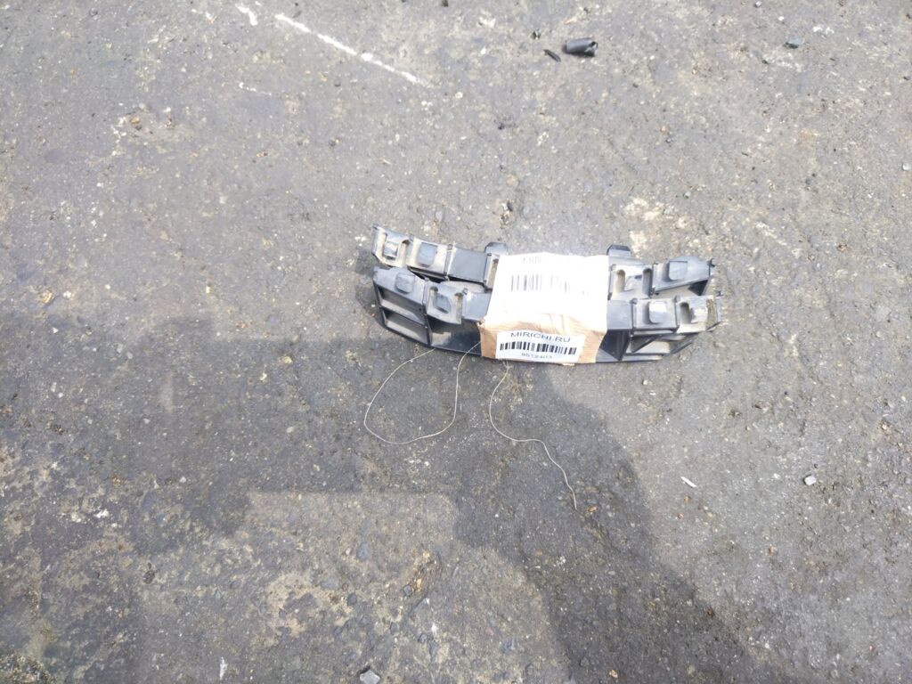 Крепление бампера на Honda Freed GB3, Переднее расположение