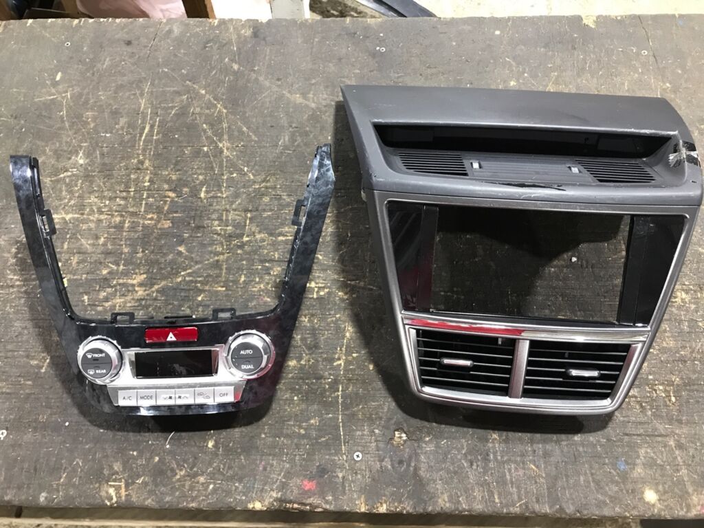 Блок управления климатконтроля на Subaru Exiga YA5 72311YC010