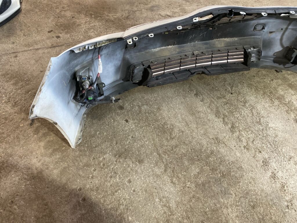 Бампер на Toyota Prius ZVW30 Фото 4