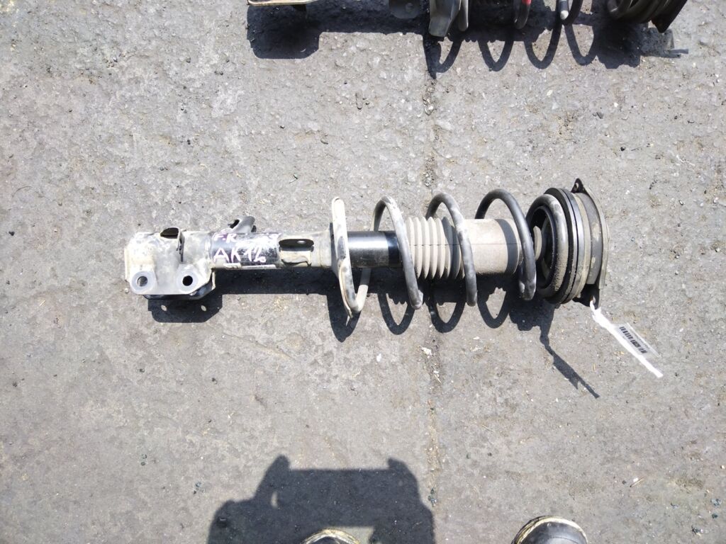 Стойка амортизатора на Nissan March AK12 CR12DE 315 648  333396  54302AX002  54302AX010  54302AX025  54302AX026  54302AZ100  54302AZ11A  54302AZ125  CR-049FR-K12  CR8829  SST0041  ST-049FR-K12, Переднее Правое расположение