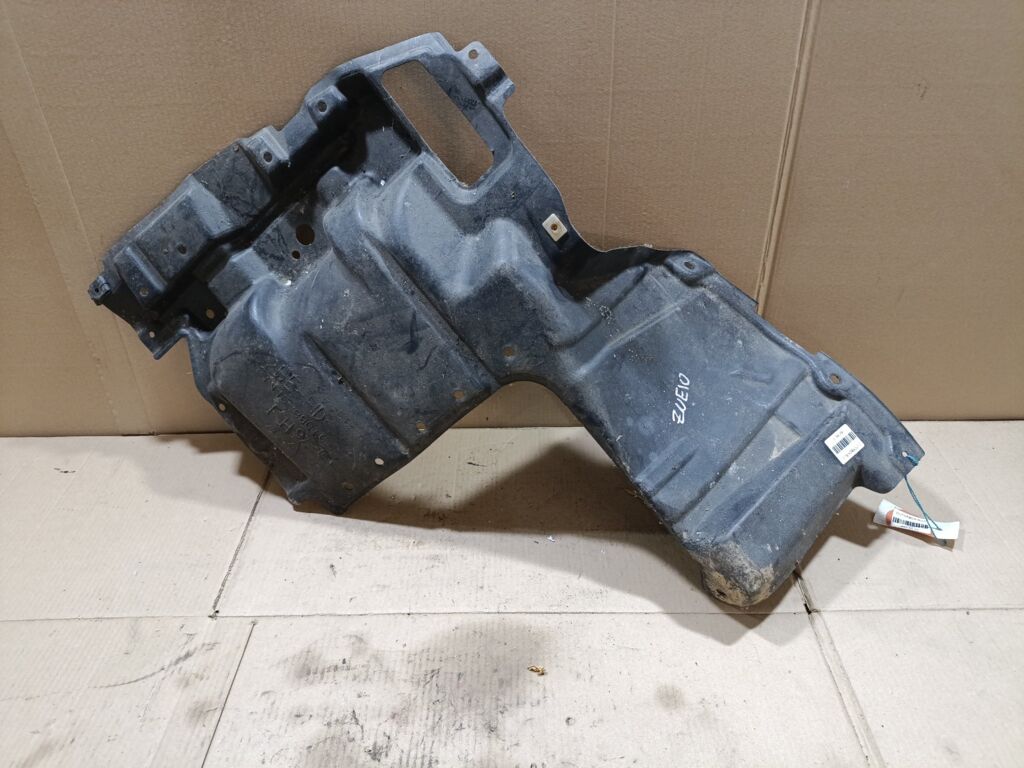 Защита двигателя 51442-68010 на Toyota Wish ZNE10G 1ZZ-FE Фото 3