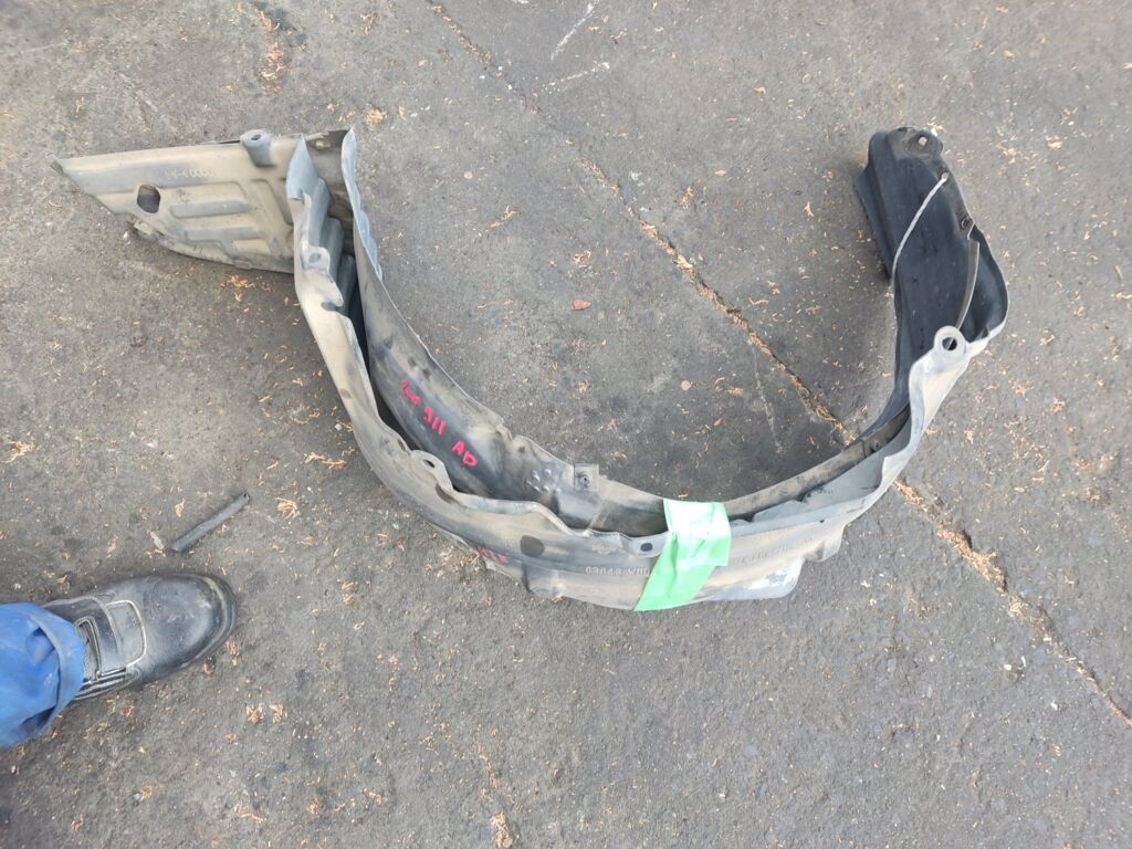 Подкрылок на Nissan Ad Van VFY11 QG15DE 63842-WD000  63843-WD000, Переднее расположение