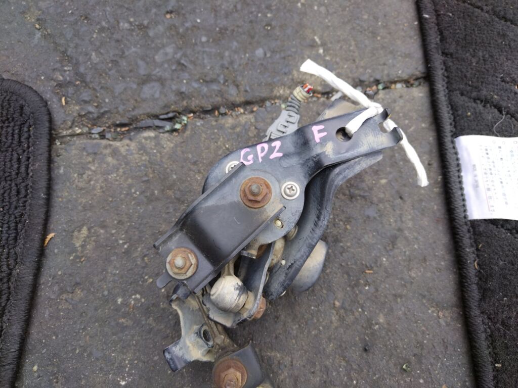 Датчик регулировки наклона фар на Honda Fit Shuttle GP2