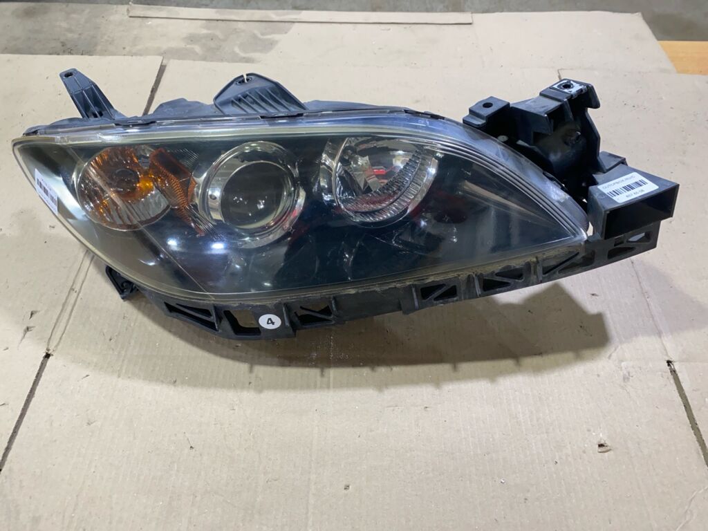 Фара на Mazda Axela BK5P P2690, Правое расположение