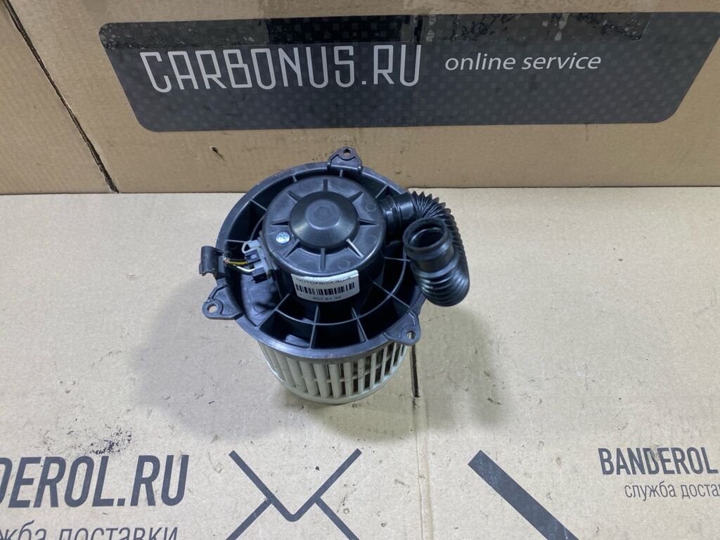 Мотор печки на Suzuki Splash XB32S