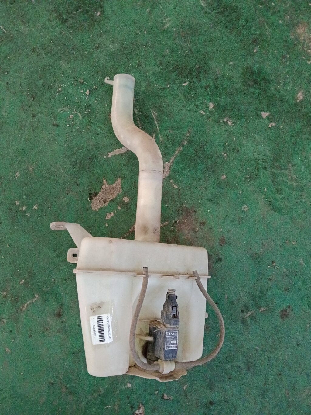 Бачок омывателя на Hyundai Tucson JM 98610-2E001  98610-2E011  98510-2C100