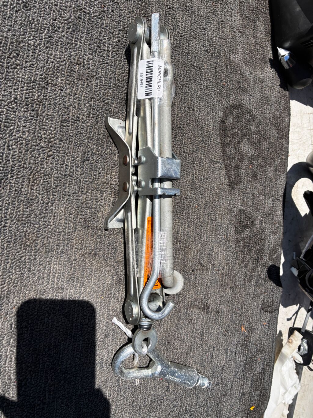 Домкрат на Nissan March K13