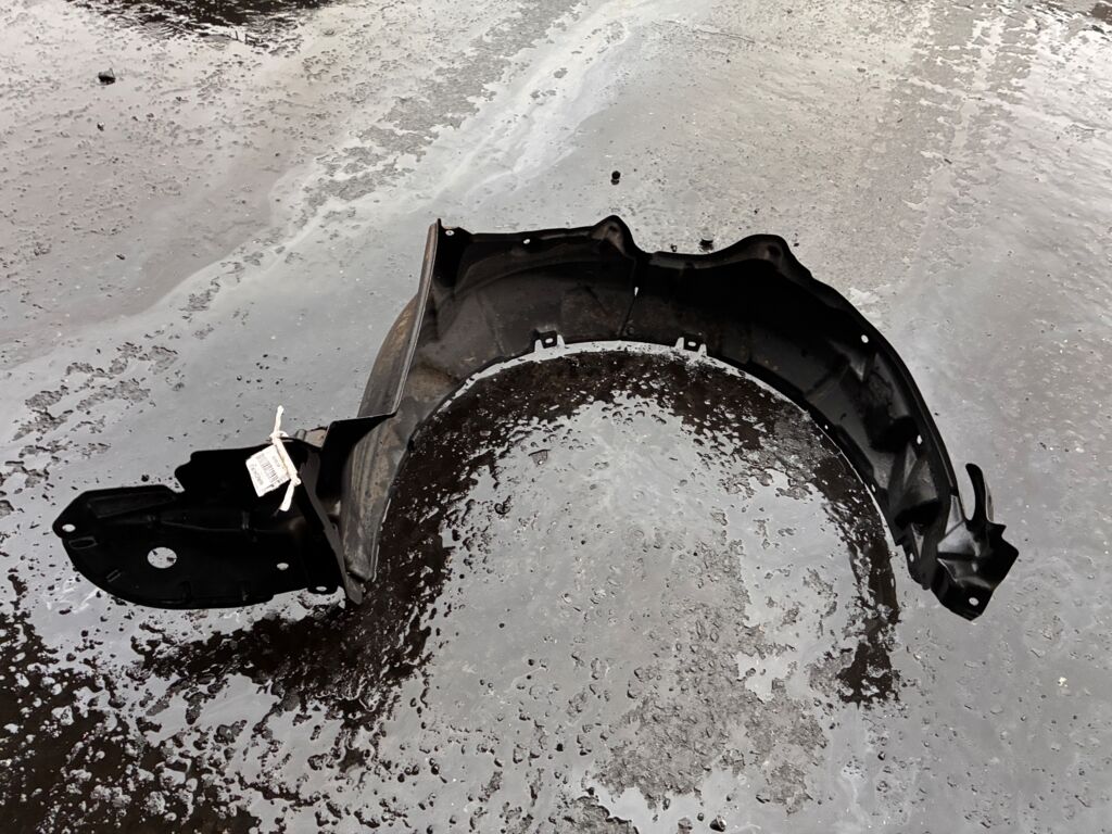 Подкрылок на Toyota Prius ZVW30 2ZR-FXE 53875-47030, Переднее Правое расположение