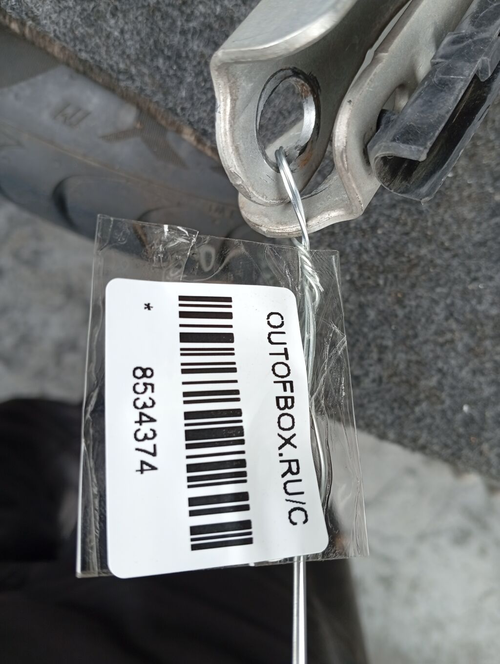 Крепление капота на Toyota Vellfire ANH20W