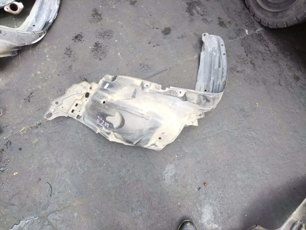 Подкрылок на Honda Fit GE6 L13A 74101-TF0-00/J0, Переднее Правое расположение