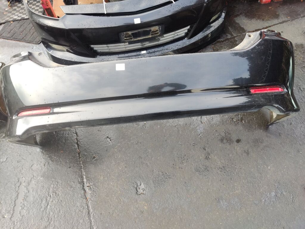 Бампер на Toyota Wish ZNE10G 53-17601 52159-68060, Заднее расположение