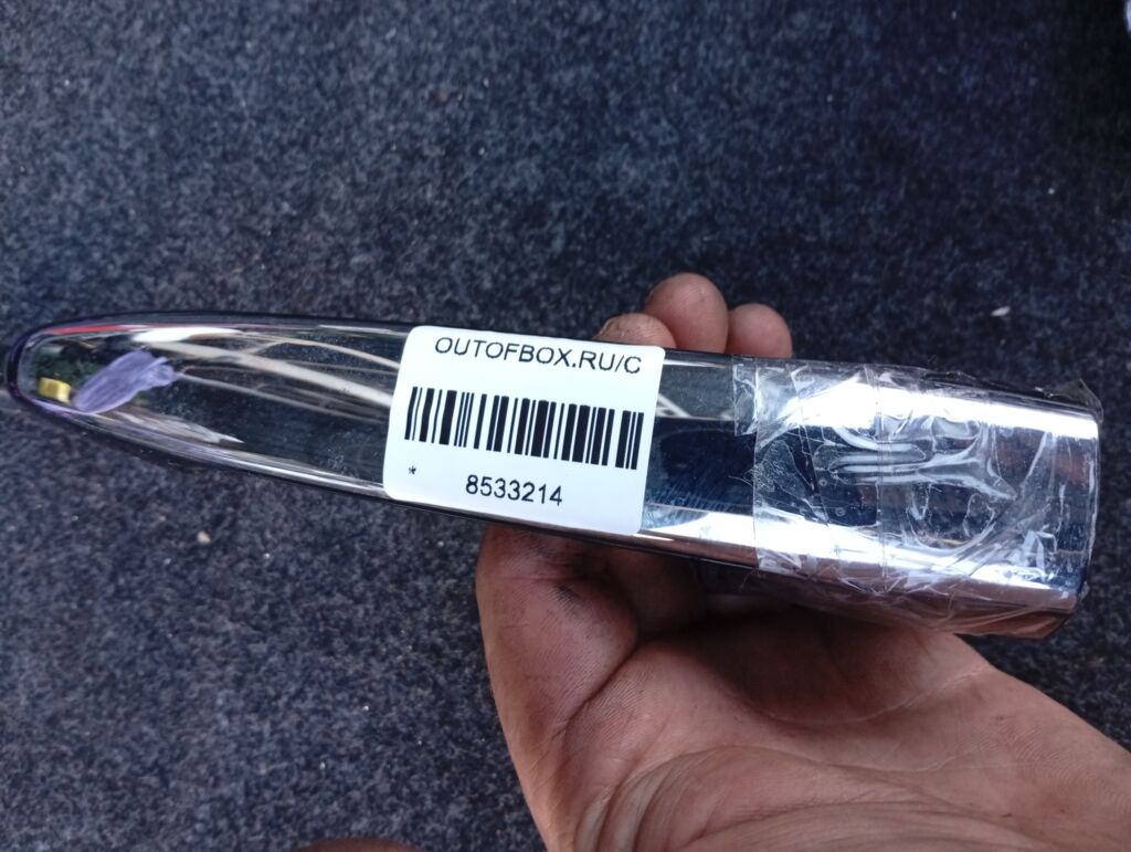 Ручка двери на Toyota Noah ZRR70G, Заднее расположение