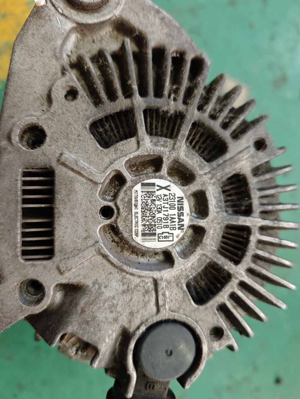 Генератор на Nissan Teana J32 VQ25DE 23100-1AA1B
