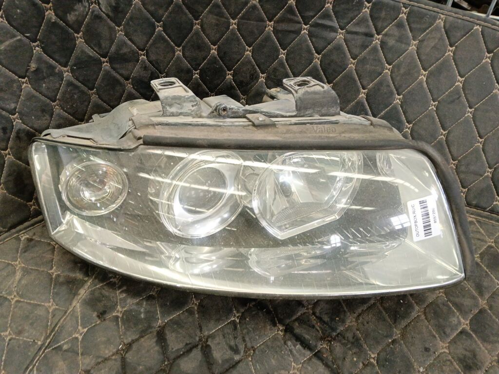 Фара 8E0841004F на Audi A4 8E Фото 3