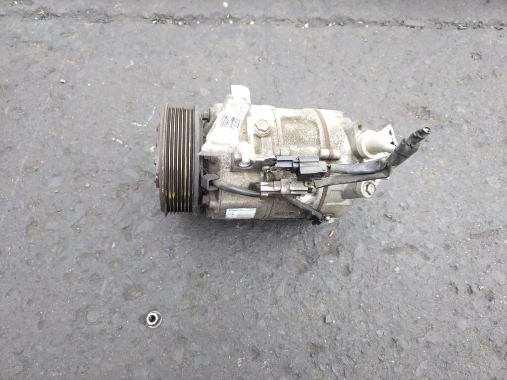 Компрессор кондиционера на Nissan Serena C26 MR20DD GR92F-1VA0A-01
