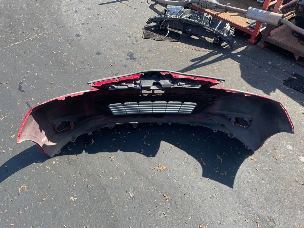 Бампер на Toyota Vitz KSP130 52119-52710, Переднее расположение